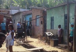 ‘Estes são os dois que assaltaram a igreja’, diz bilhete deixado em corpo, em Maceió