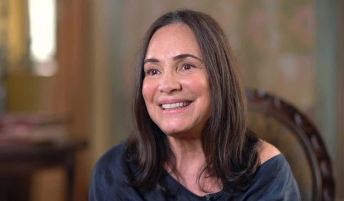 Em reportagem, Jornal Nacional chama Regina Duarte de ex-atriz