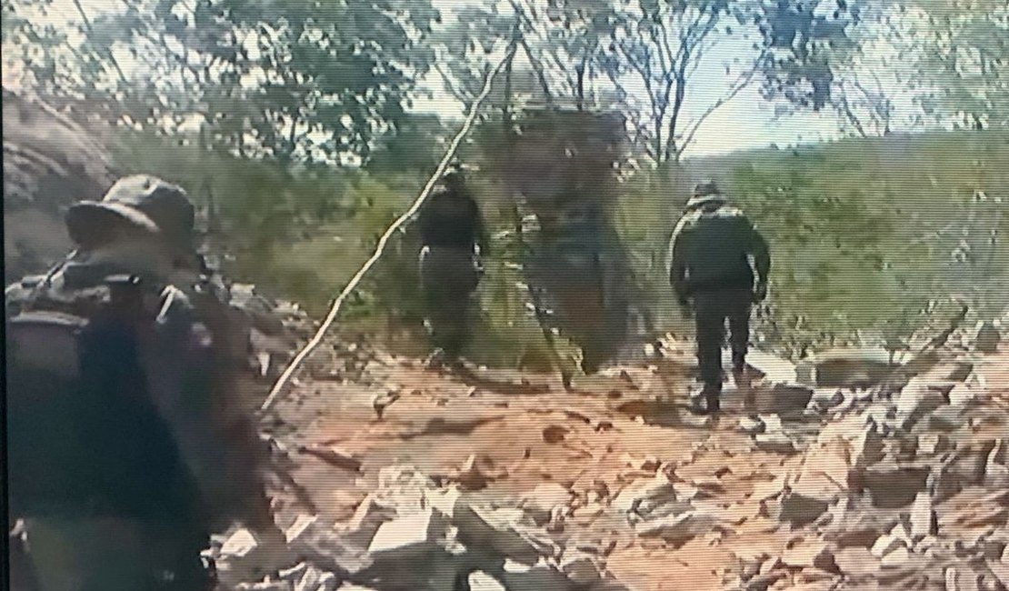 Polícia flagra situação de trabalho escravo e encontra pedreira ilegal em Traipu