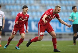 CSA confirma contratação do atacante Alemão e fica perto de goleiro e zagueiro