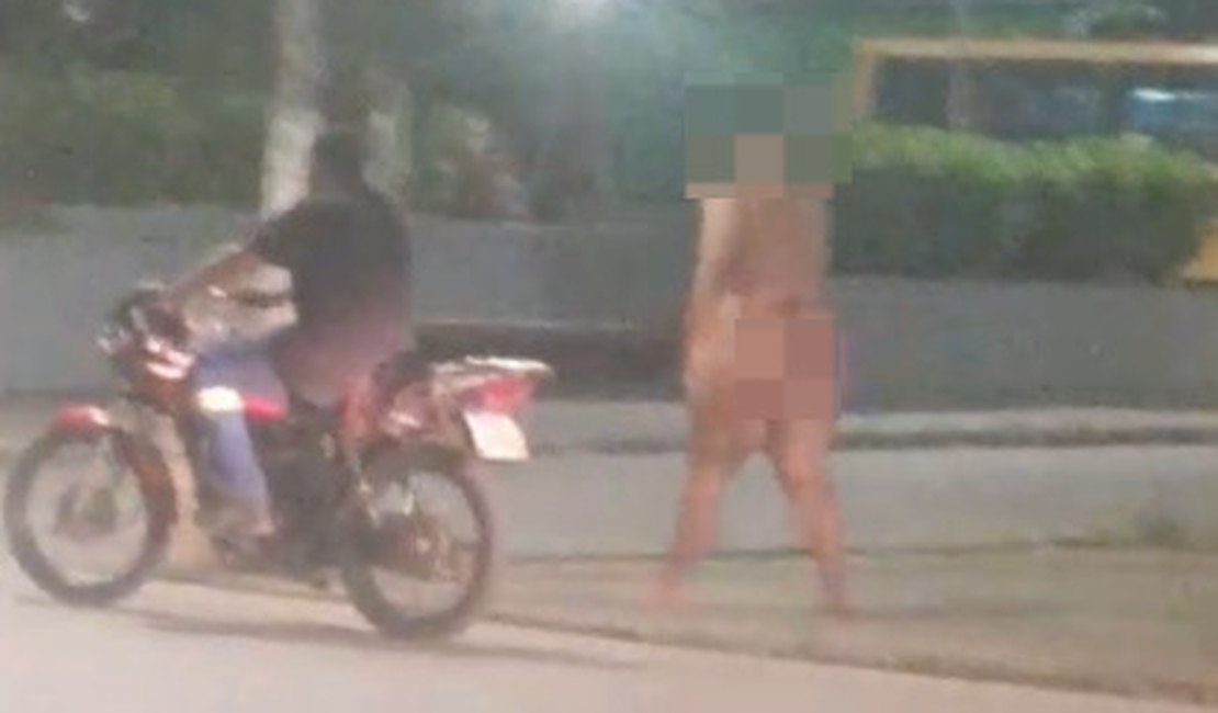 VÍDEO: Homem caminha nu pelas ruas de São Miguel dos Campos