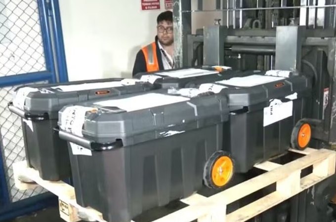 Bolívia apreende 189 kg de ouro em jatinho de empresário brasileiro com destino a Dubai