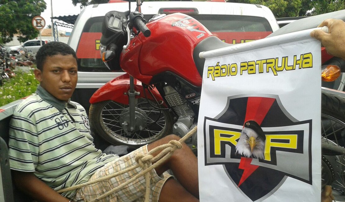 PM recupera motocicleta roubada e prende assaltante em Arapiraca