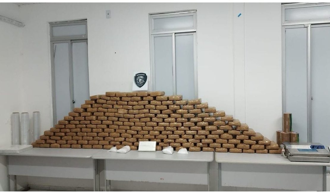 Operação conjunta com participação da Polícia Civil de Alagoas apreende cerca de 200kg de cocaína