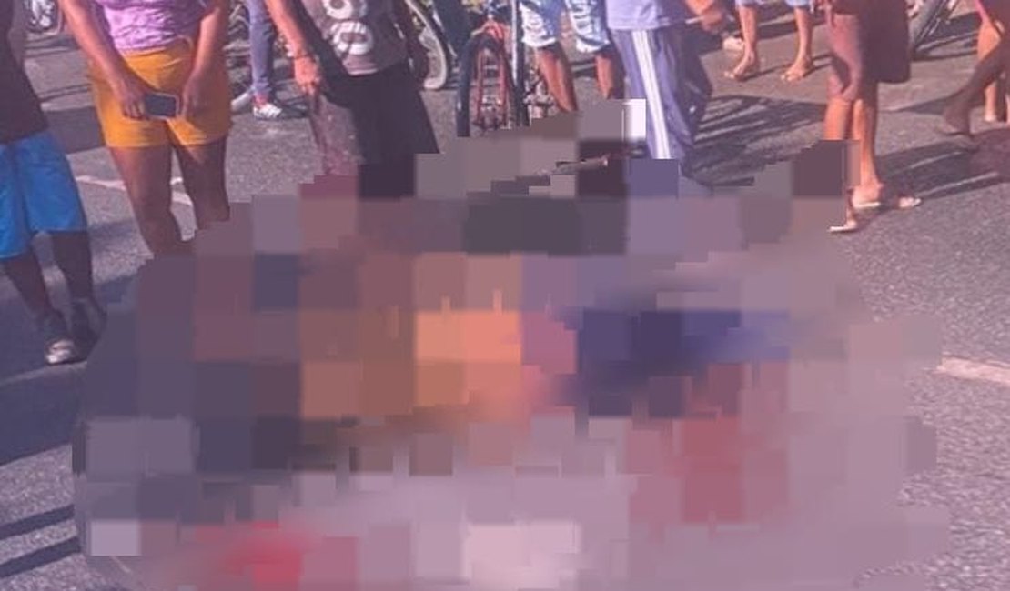 Homem é baleado em cima de motocicleta por dupla criminosa em Rio Largo