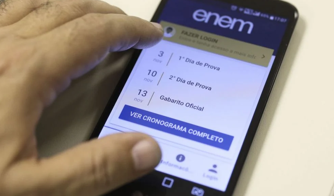 ENEM 2022: Estudantes da rede pública já podem consultar resultado de pedido de isenção de inscrição