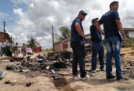 Peritos encontram restos mortais próximo a destroços do helicóptero