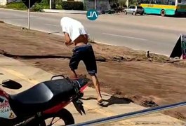 VÍDEO: Padrasto que matou menino em caixa d'água deixa Cisp de Lagoa da Canoa pela porta da frente