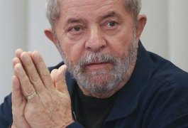 Lula afirma estar triste com aceitação de denúncia, mas diz que crê na Justiça