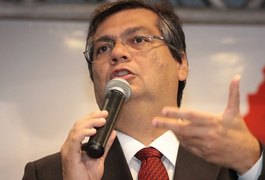 Contra impeachment, 16 governadores entregam a Dilma Carta pela Legalidade