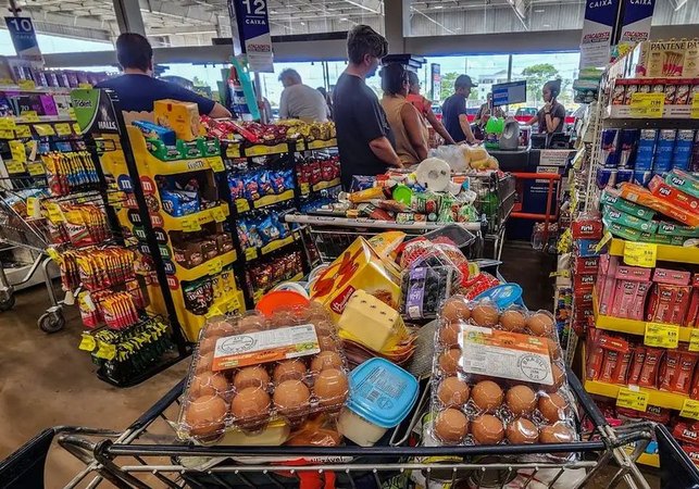 Consumo de alimentos cresce após proibição das bets no país, diz Abras