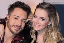 Saiba quem foi o diretor de TV que maltratou Sandy e & Júnior quando eram jovens