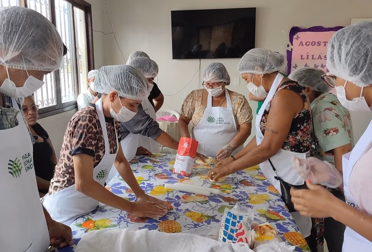 Setembro Amarelo: Curso ensina a produzir pães e funciona como atividade terapêutica para usuários do CAPS de Penedo