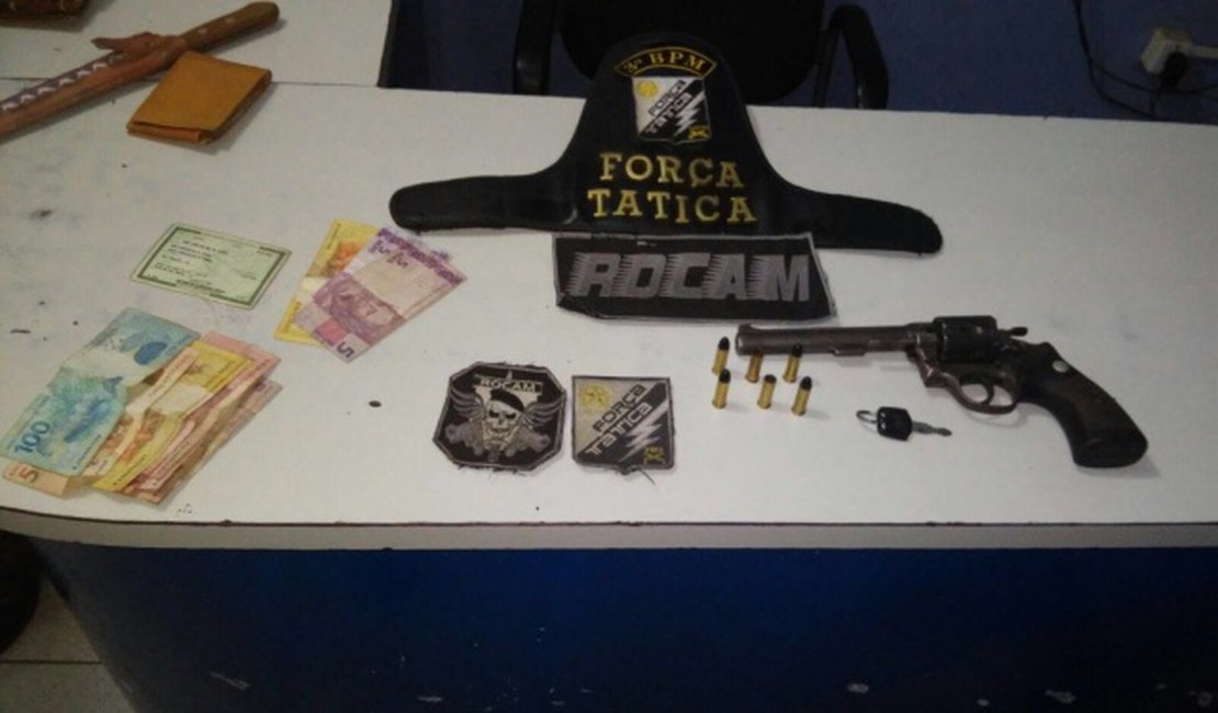 Dupla em moto é flagrada com arma de fogo em Palmeira dos Índios