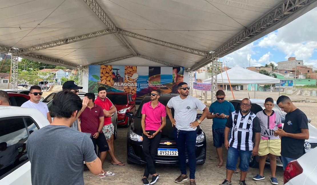 'A gente precisa de segurança': Motoristas de aplicativo fazem protesto em Arapiraca após crime em Craíbas