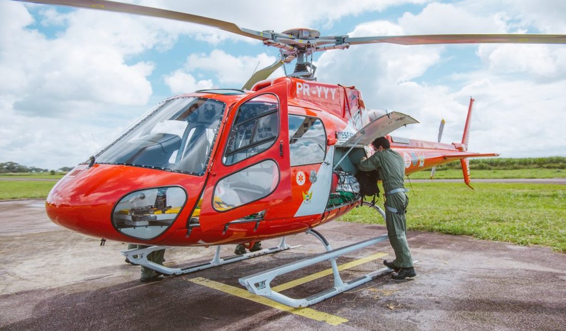 Helicóptero do SAMU transporta de Fortaleza para Alagoas caminhoneiro vítima de acidente