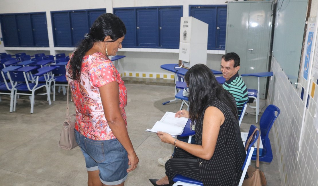 VÍDEO: Arapiraquenses vão às urnas para escolher novos conselheiros tutelares da cidade