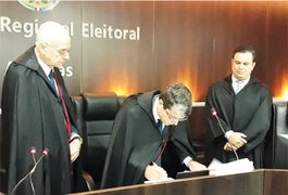 Jurista Hermann de Almeida Melo toma posse como desembargador eleitoral