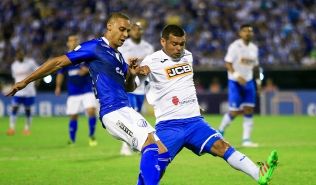 Leandro Souza marca no fim, CSA vence São Bento e segue vice-líder da Série B