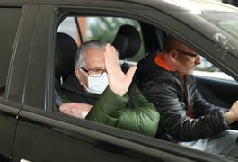 Após procedimento cardíaco, Carlos Alberto de Nóbrega deixa o Sírio Libanês