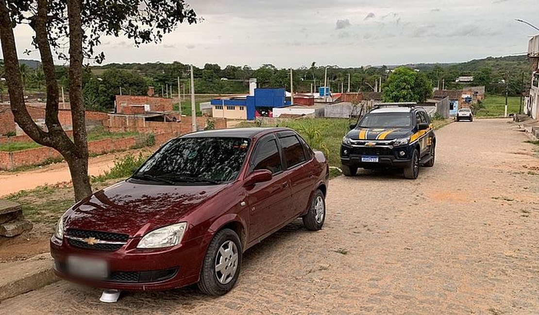 Carros roubados são recuperados pela PRF no interior de Alagoas