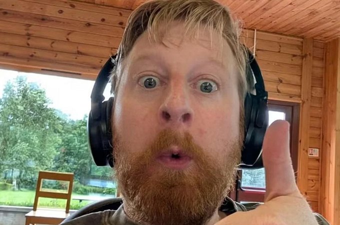 Ator de Game of Thrones morre aos 35 anos após luta contra doença rara