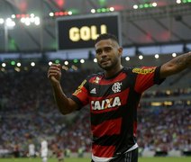 Flamengo vence clássico contra o Fluminense encosta no G-4