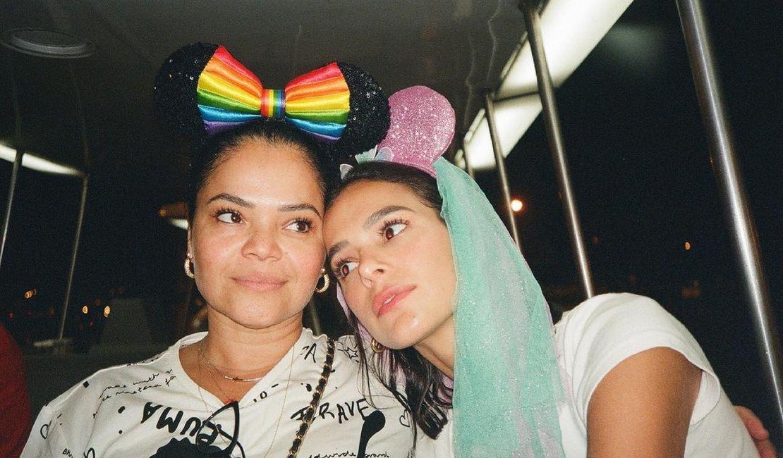 É o fim de BruMar! Mãe de Bruna Marquezine aprova namoro com Enzo Celulari mas lamenta saída da atriz da rede Globo
