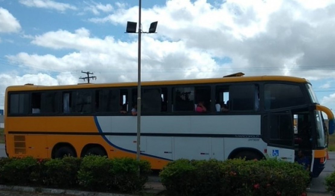 PRF e ANTT apreendem ônibus clandestino que seguia de Alagoas para São Paulo