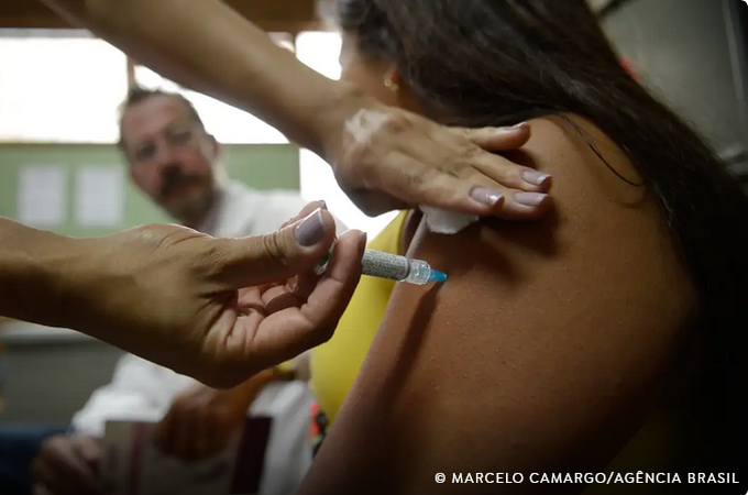 Vacinação contra HPV avança, mas mortes ainda preocupam
