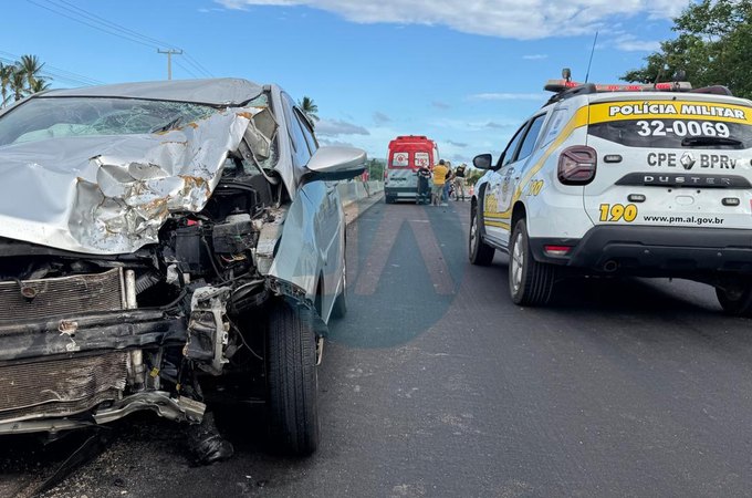 Motociclista colide contra carro frontalmente e morre na AL-110, em São Sebastião