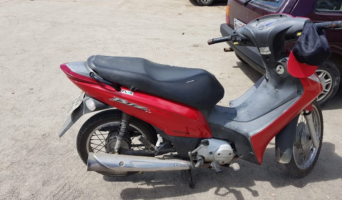 Moto roubada é encontrada no Sítio Bálsamo, zona rural do município de Arapiraca