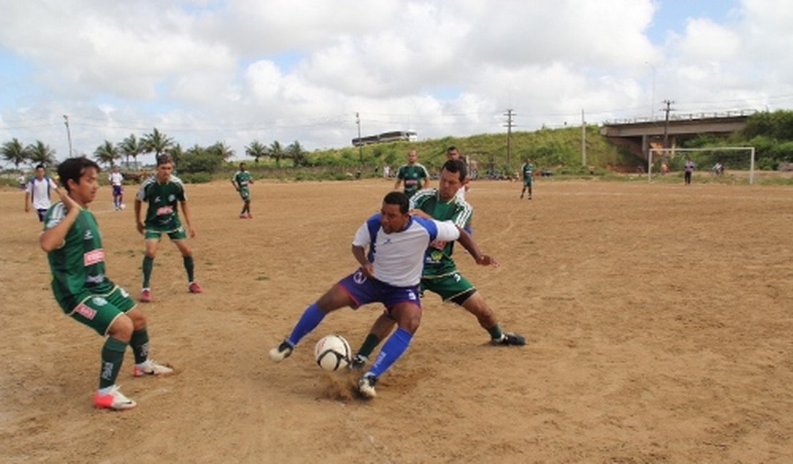 Semifinal do torneio de futebol amador acontece neste domingo