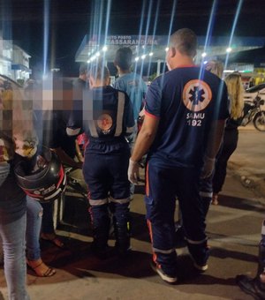 Carro colide em duas motocicletas e deixa duas mulheres feridas, em Arapiraca