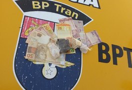 Operação apreende maconha e crack em Maceió, AL