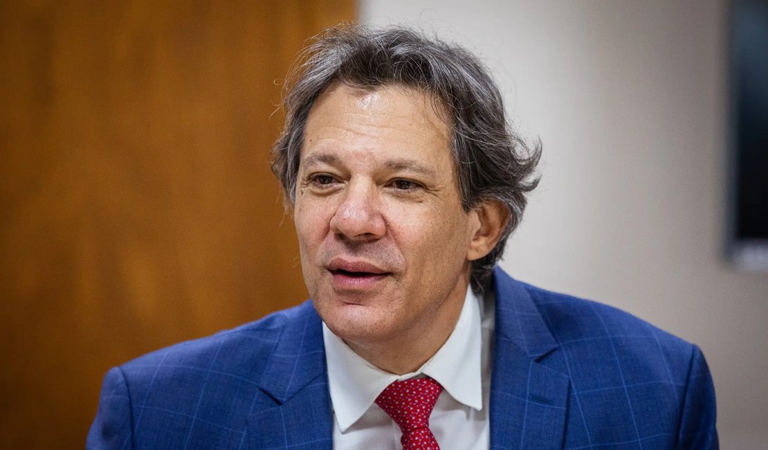 Haddad vai anunciar isenção de Imposto de Renda para quem ganha até R$ 5 mil em pronunciamento na TV