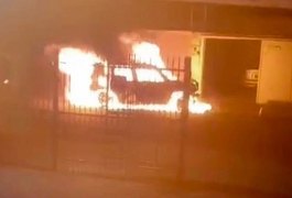 Três pessoas ficam feridas após explosão de carro, em Maceió