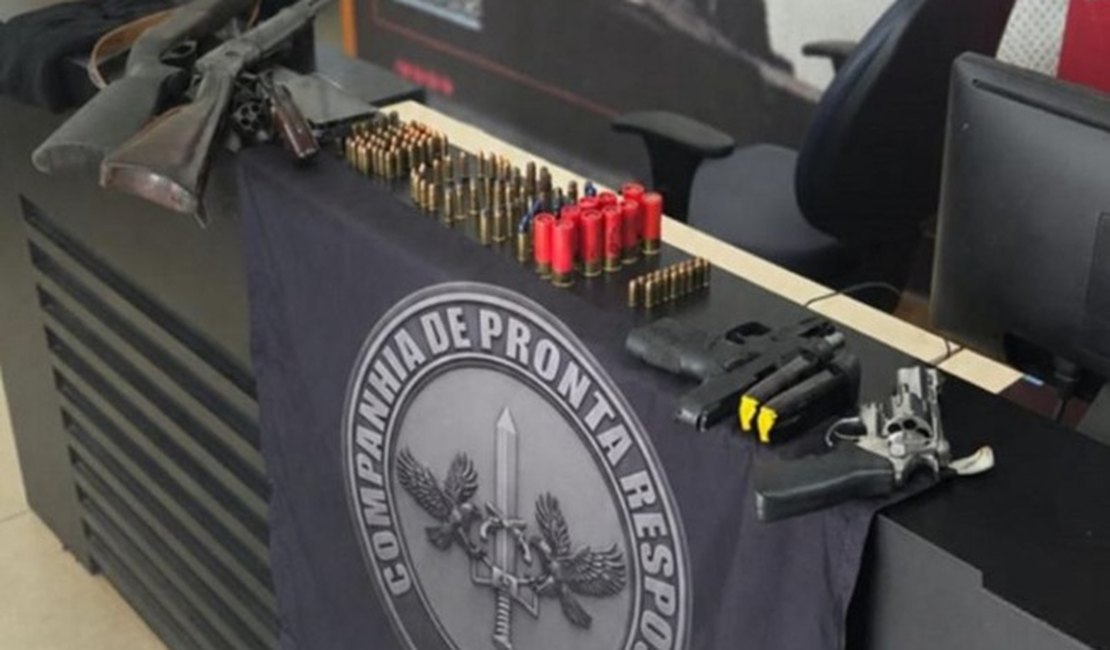 Comando de Pronta Resposta prende homem com grande arsenal de armas e munições em Campestre