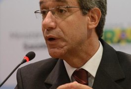 Ministro da Saúde pede demissão