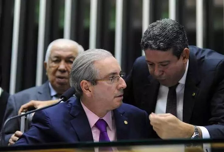 Decisão de Arthur Lira na Câmara anula cassação e permite candidatura de Eduardo Cunha