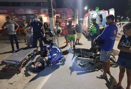 Colisão envolvendo veículo de passeio e ciclomotor deixa duas mulheres feridas, em Arapiraca