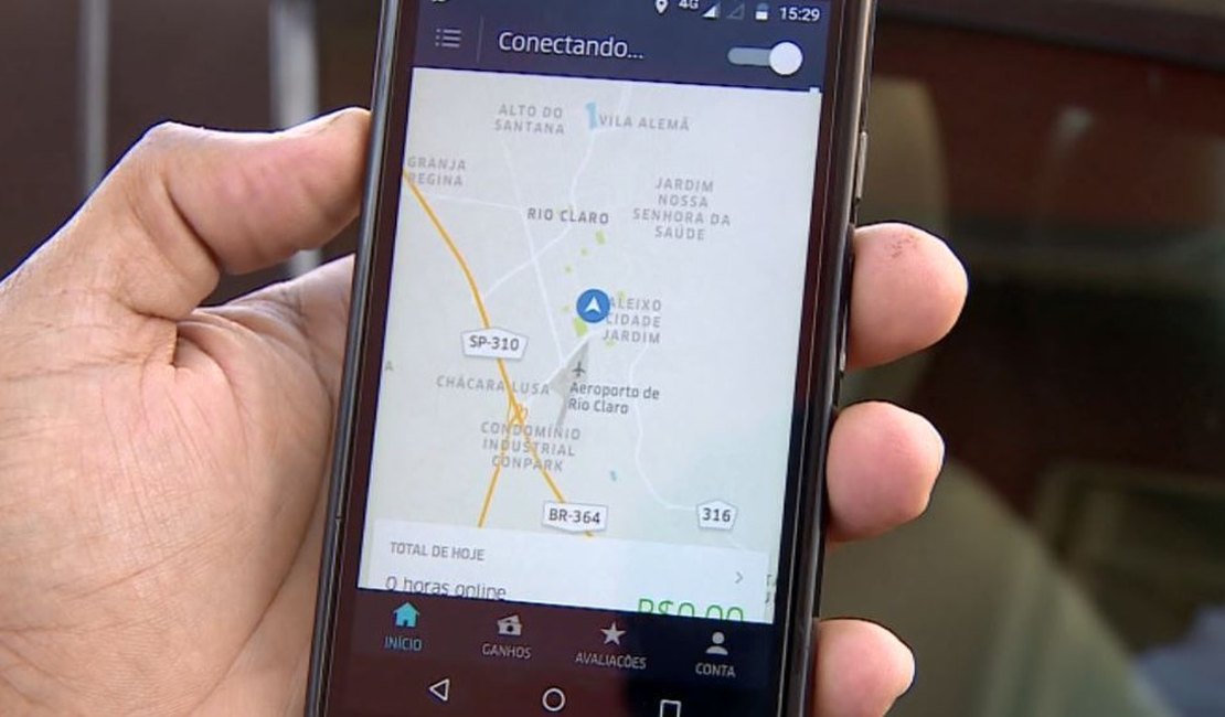 Motorista de aplicativo é rendido e assaltado por adolescentes, em Maceió