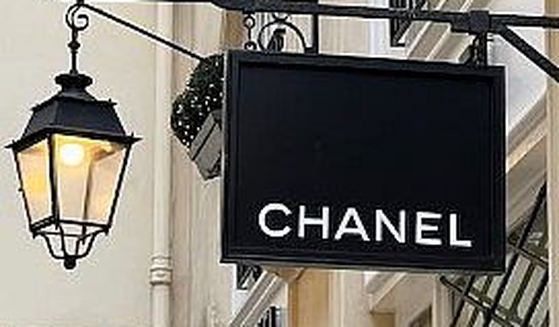 Conheça leilão de luxo que tem itens de Chanel, Prada e Louis Vuitton a partir de R$ 200