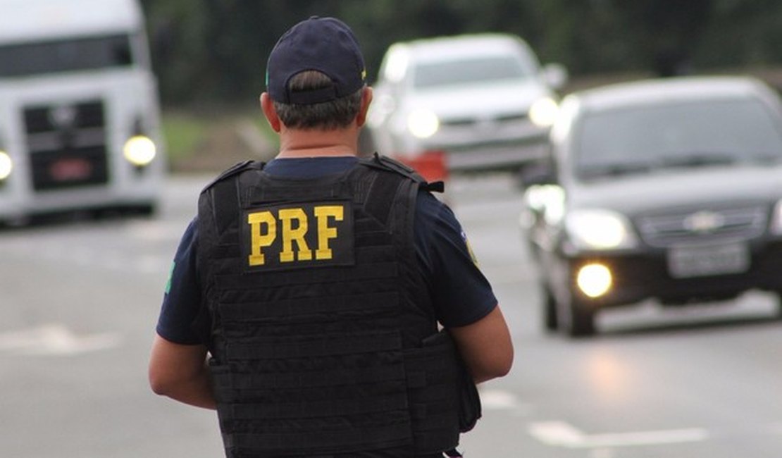 PRF emite nota informando que 'Lei do Farol Baixo' continua a valer em AL