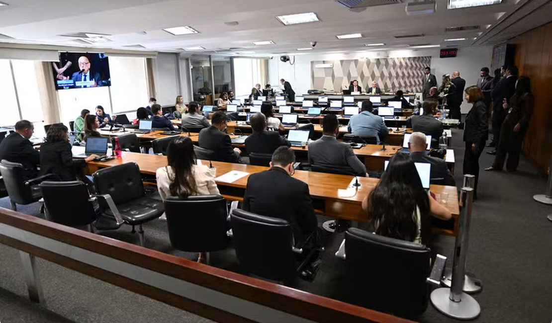 CCJ do Senado aprova PEC da Segurança Pública; texto vai ao plenário