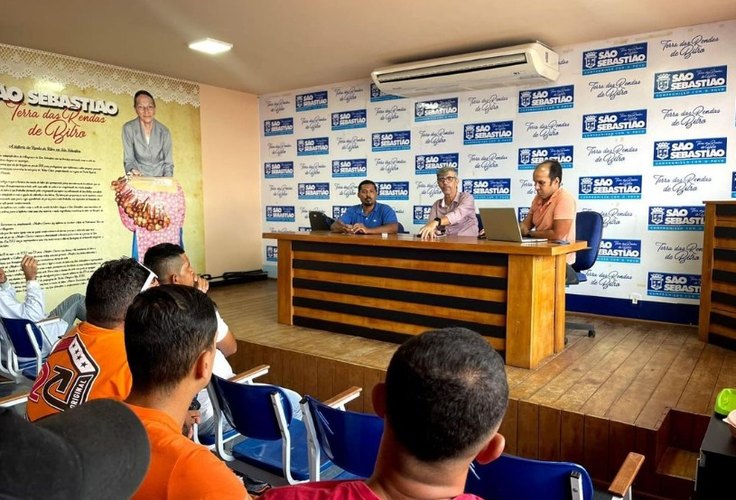 Fazedores de Cultura de Prefeitura debatem construção de edital para a ﻿Lei Aldir Blanc em São Sebastião