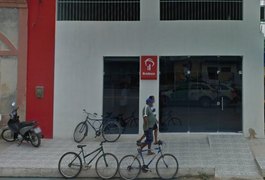 Criminosos arrombam caixa de agência bancária no interior alagoano