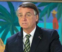 Bolsonaro desmente informações passadas pelo PT sobre o salário mínimo, 13º e férias