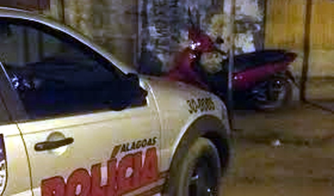 Radiopatrulha encontra moto roubada em Arapiraca