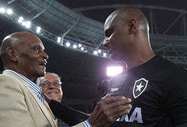 Morre ex-goleiro que fez história no Botafogo